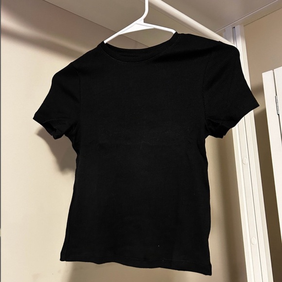 H&M Fitted Tee *NWT - Picture 2 of 3